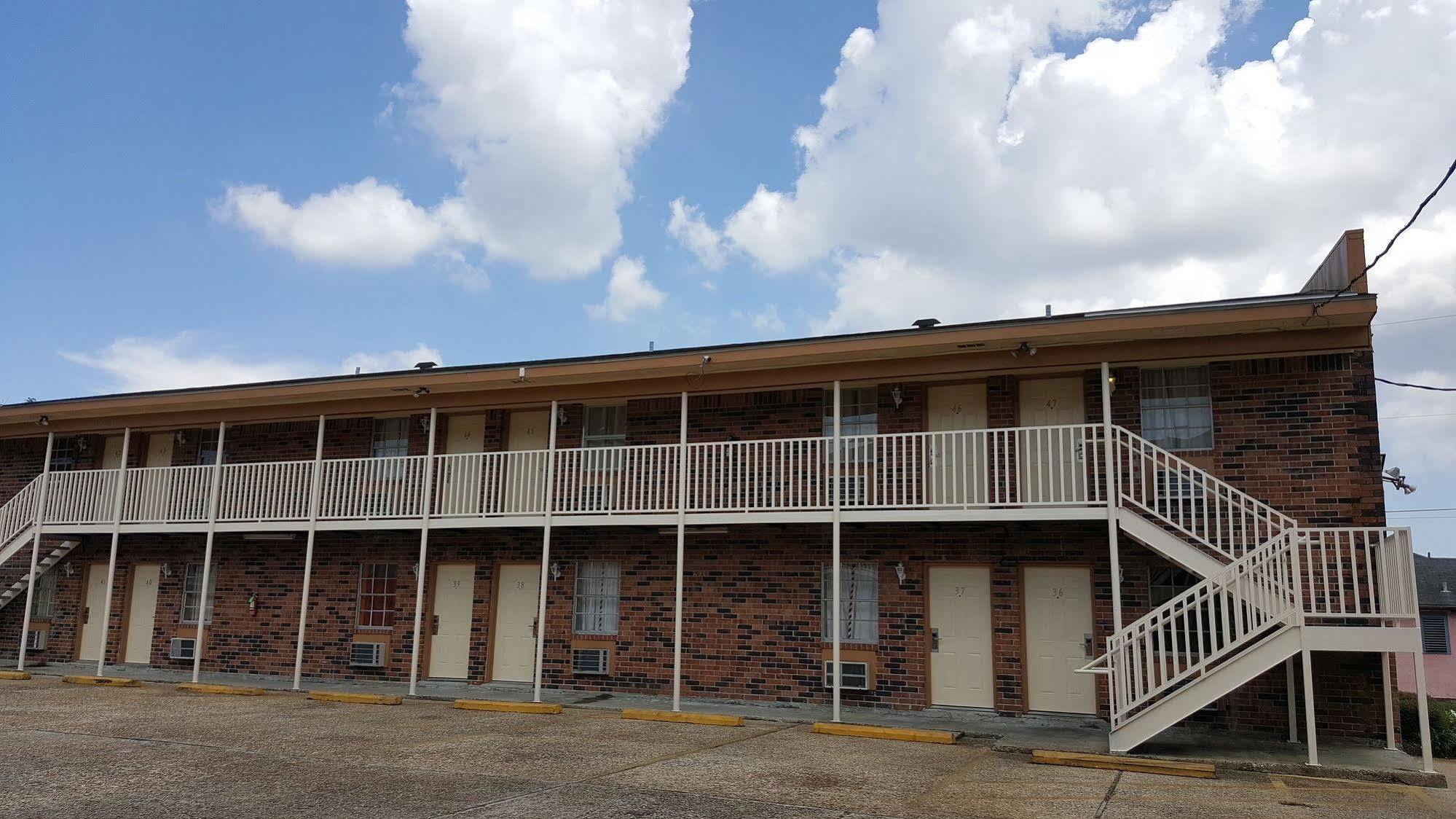 Jefferson Inn And Suites Exterior photo